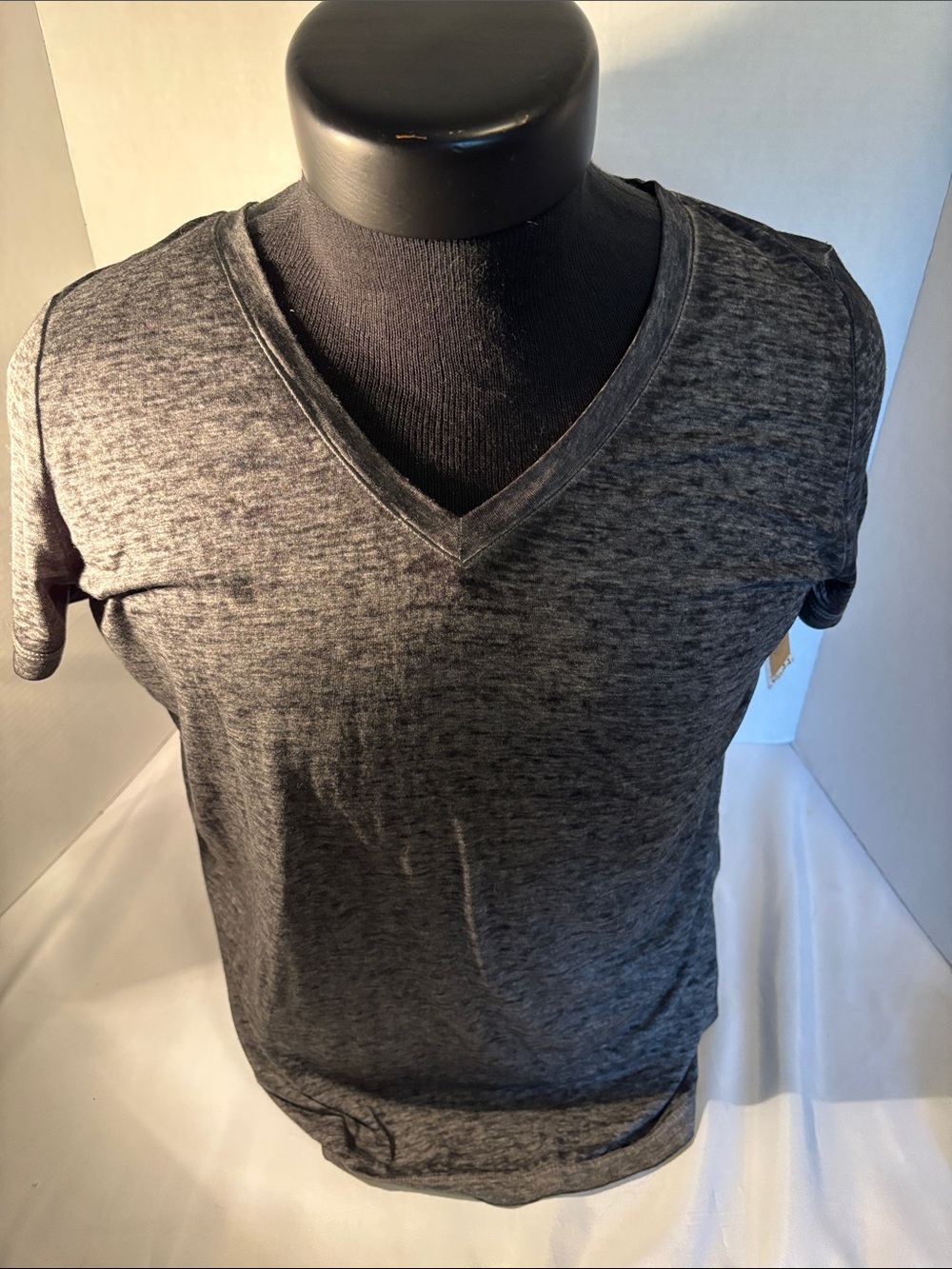 Mudd Men's Charcoal Heather V-Neck Short Sleeve Tee